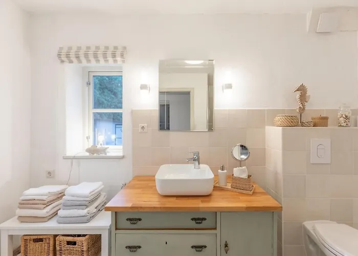 Hus Rode Doer Feriehus *